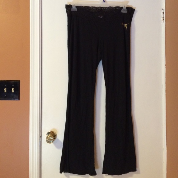 VS yoga pants