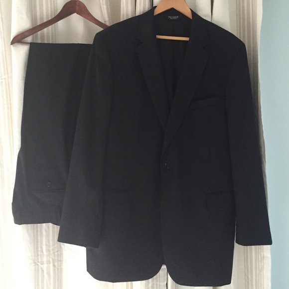 Jos A Bank Signature Black Suit