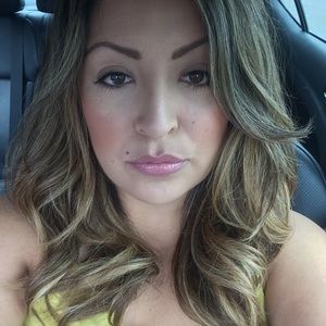 Meet your Posher, Miriam