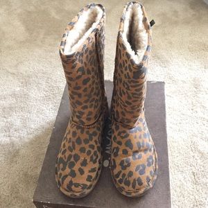 bearpaw leopard print boots