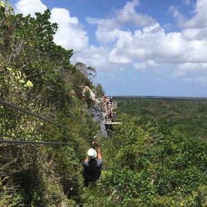 Meet your Posher, Feliz