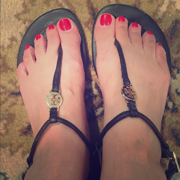 Super cute Tory Burch sandals!