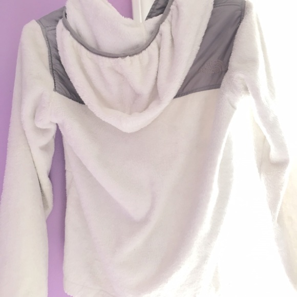 SOLD ON OTHER APP - Picture 2 of 3