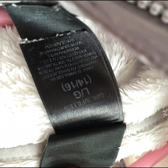 SOLD ON OTHER APP - Picture 3 of 3