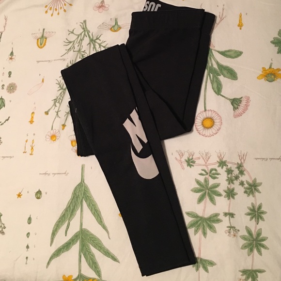 Nike leggings