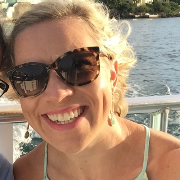 Meet your Posher, Christine