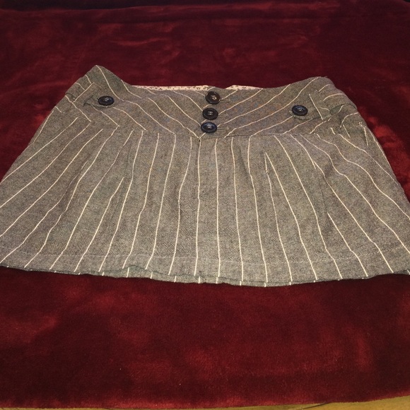 Grey Pinstripe Mini - Picture 1 of 2