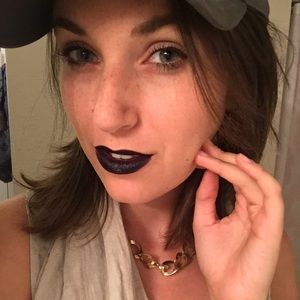 Meet your Posher, Leah