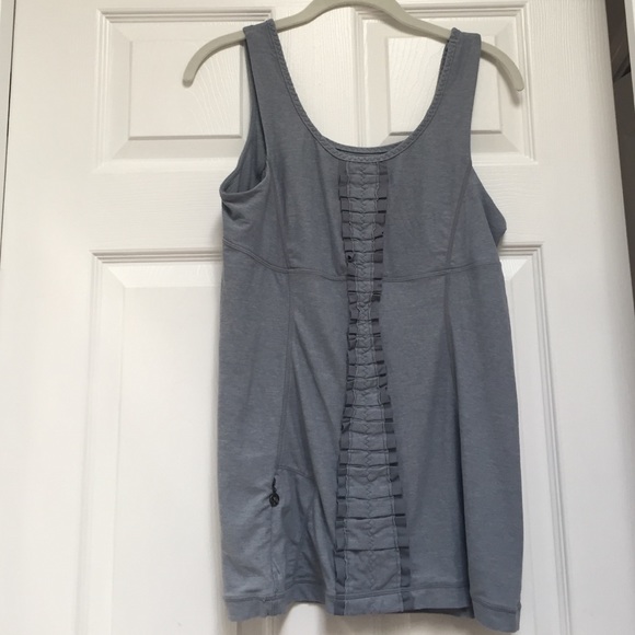 Lululemon gray ruffled tank