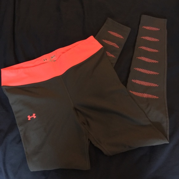 Under Armour "cold gear" fitted workout leggings