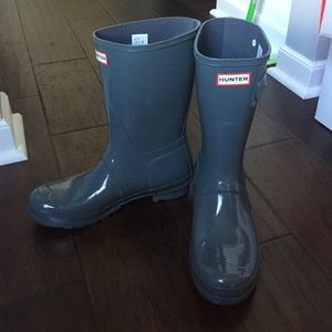 Hunter women's short glossy boot