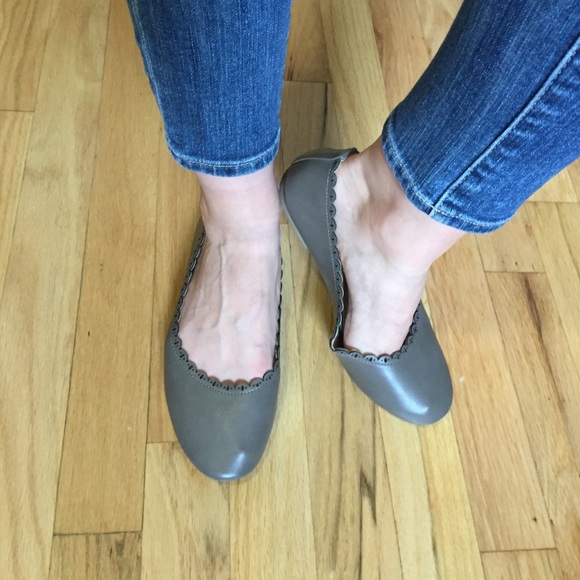 *SALE* Scallop Edge Flats - Picture 2 of 4