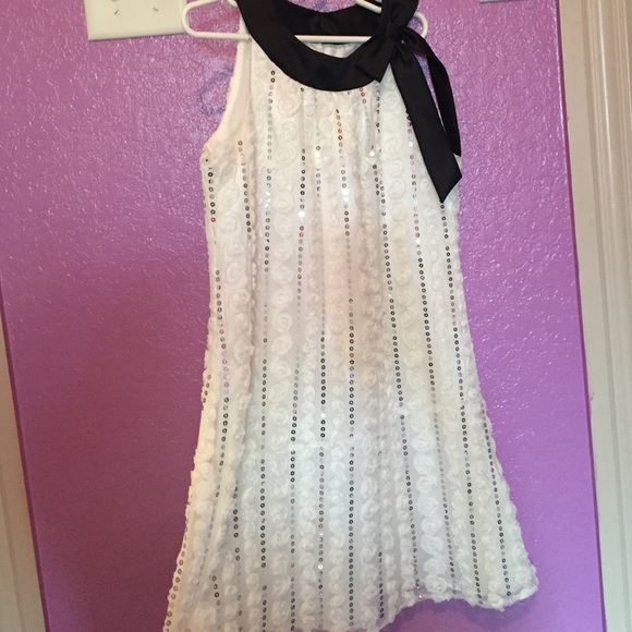 Lined girls party dress