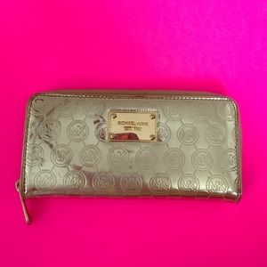 Michael Kors wallet