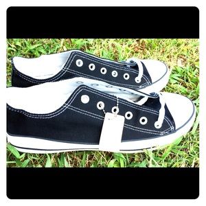 Black Converse