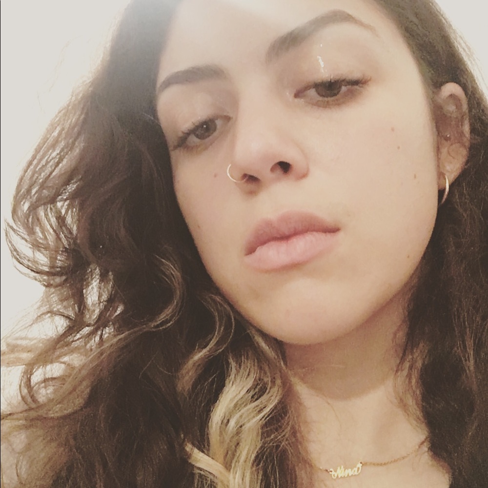 Meet your Posher, Nina