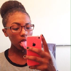 Meet your Posher, Sarai