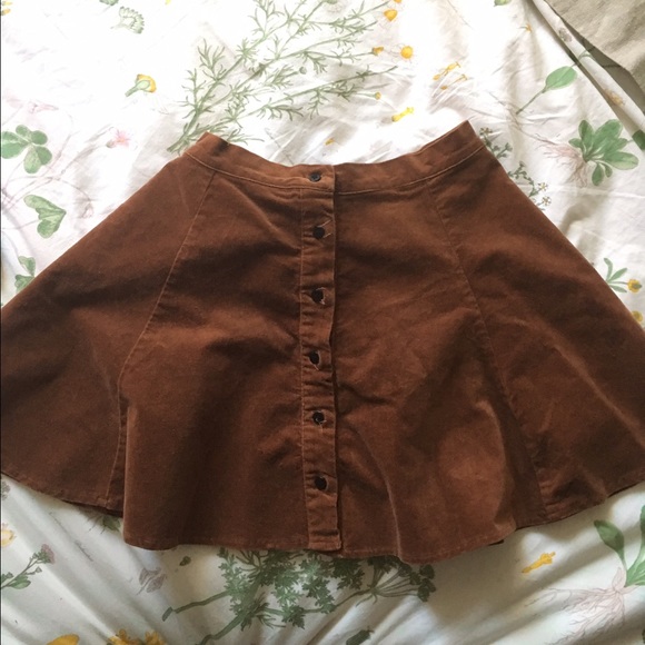 brandy melville suede skirt 💫