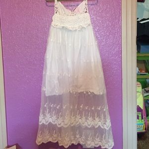 White lace dress. Excellent condition
