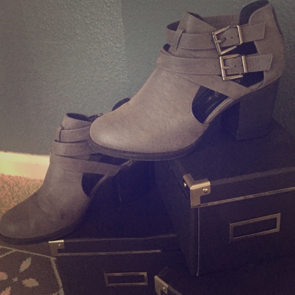 Soda heeled ankle boots