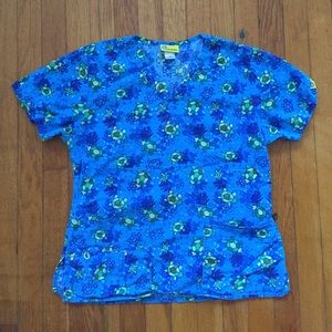 WonderWink Turtles scrub top