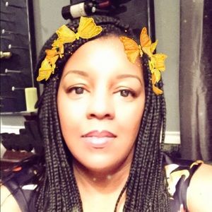 Meet your Posher, Denise