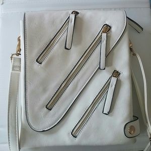 White & Gold zipper cross body purse