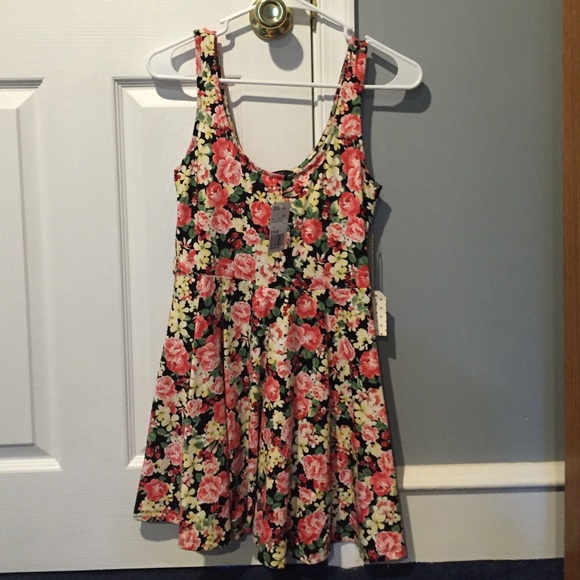 Forever 21 never worn with tags flower dress