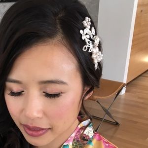 Bridal hair accessory crystal pearl comb wedding