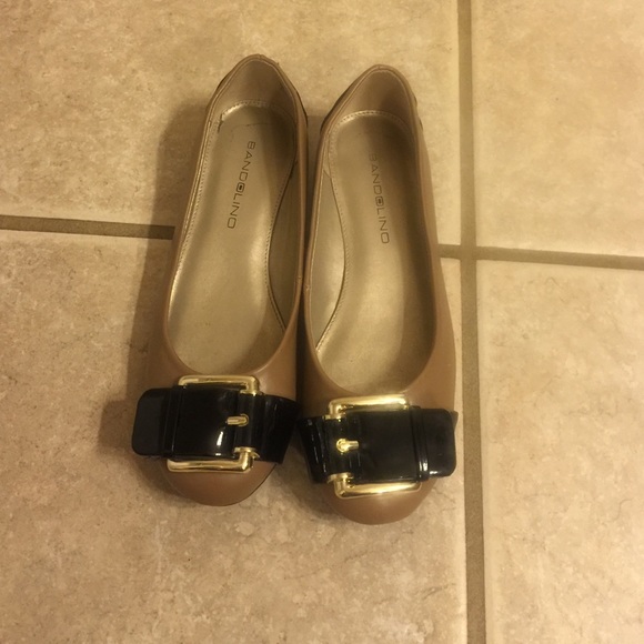 Bandolino Flats