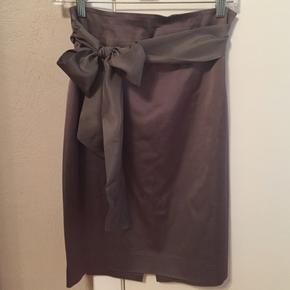 Ann Taylor gray satiny pencil skirt with sash