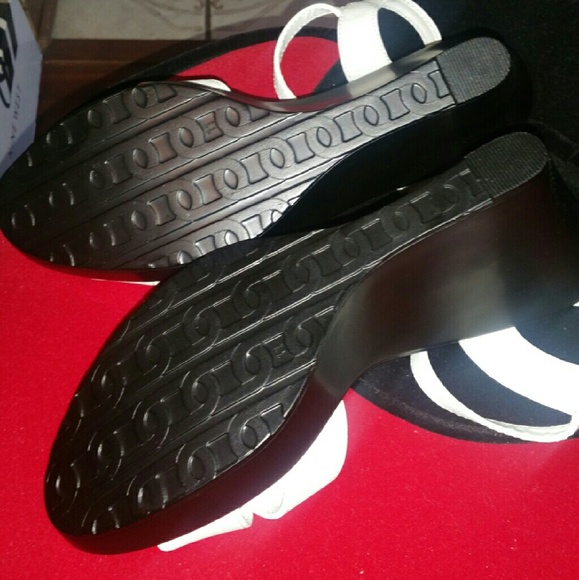 Brand new Wedge - Picture 2 of 4