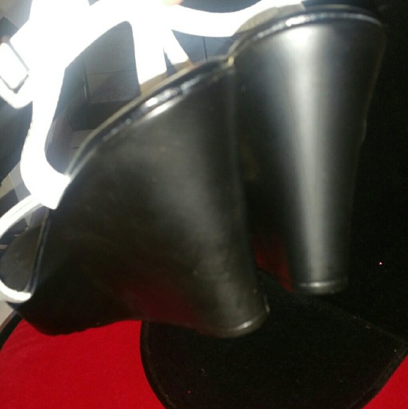 Brand new Wedge - Picture 3 of 4