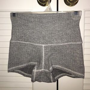 Lululemon booty shorts