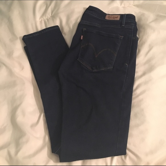 Levi Mid-Rise Skinny Jean