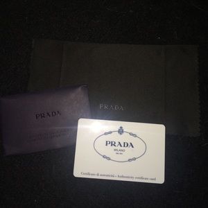 Prada Sunglass Kit