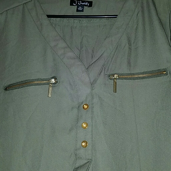 NWT roll sleeve top - Picture 2 of 3