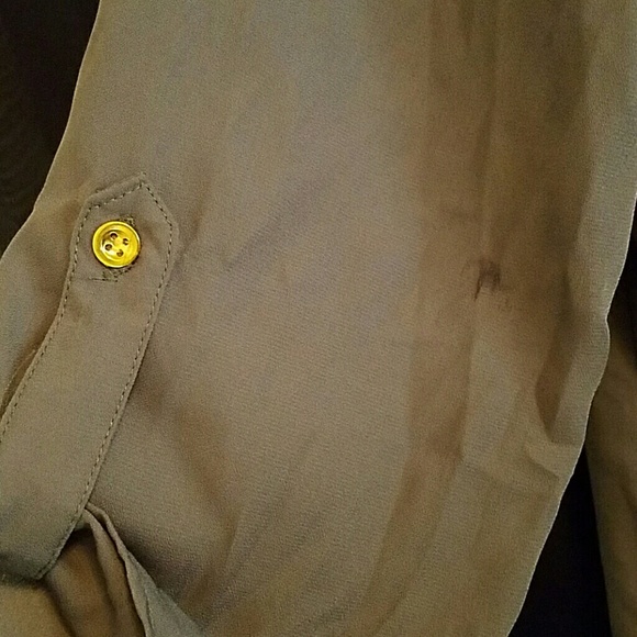 NWT roll sleeve top - Picture 3 of 3