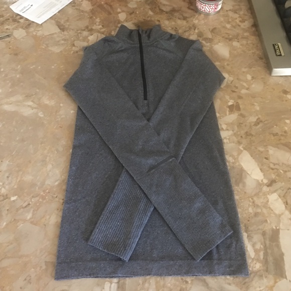 Lululemon Charcoal Grey Runswift Half Zip