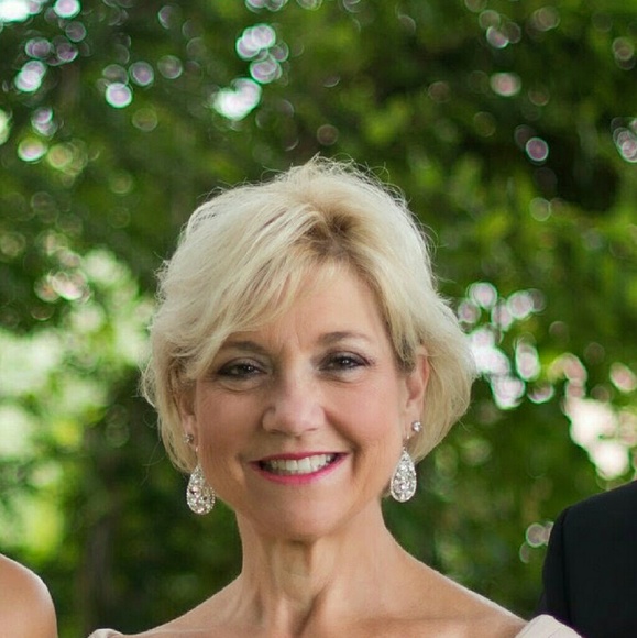 Meet your Posher, Teresa