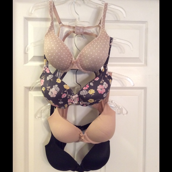VS Body by Victoria lot of 4 bras
