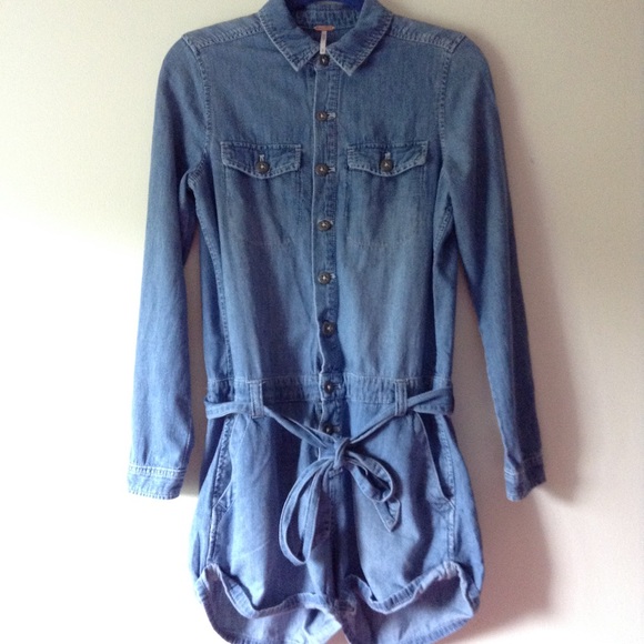 ✨✨FREE PEOPLE Jean Romper Sz: XS✨✨