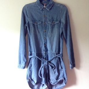 ✨✨FREE PEOPLE Jean Romper Sz: XS✨✨
