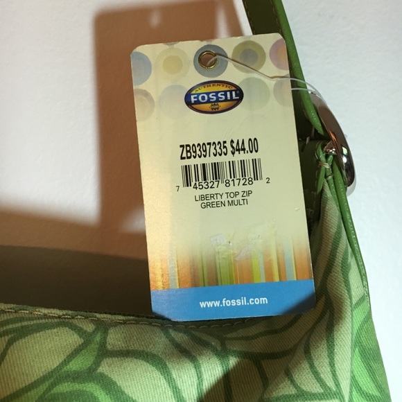 NWT. Fossil shoulder bag with key fob - Picture 2 of 4