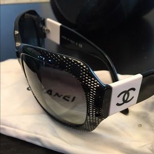 Chanel Sunglasses style 5146