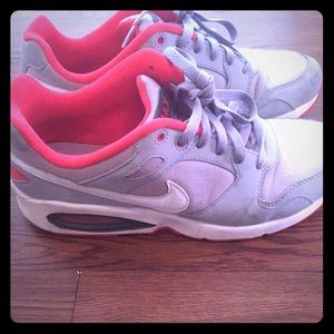 Nike airs