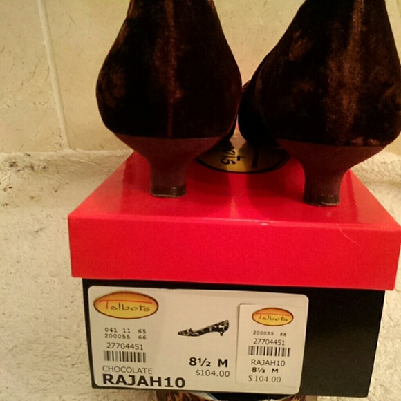 Talbots chocolate velvet heels - Picture 3 of 4