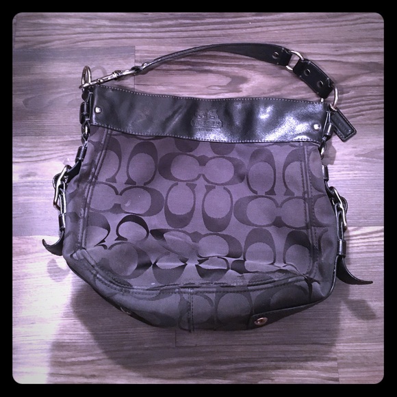 Coach leather shoulder bag