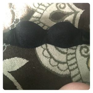 Strapless black bra 34A