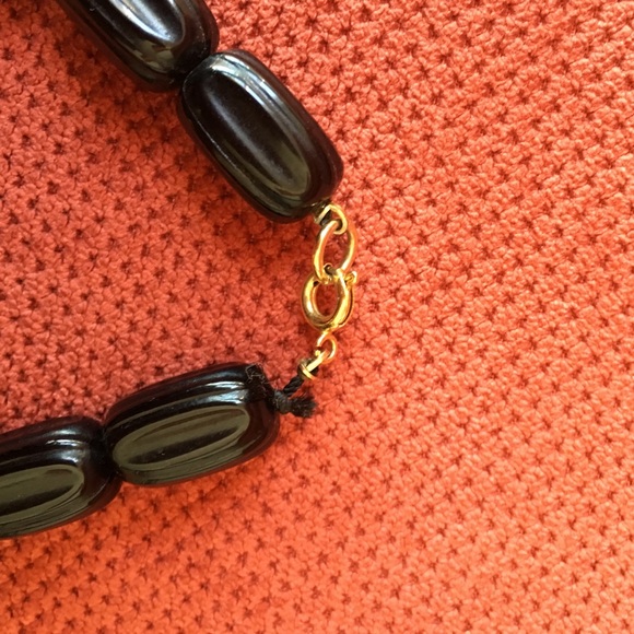 Vintage black beaded necklace - Picture 4 of 4